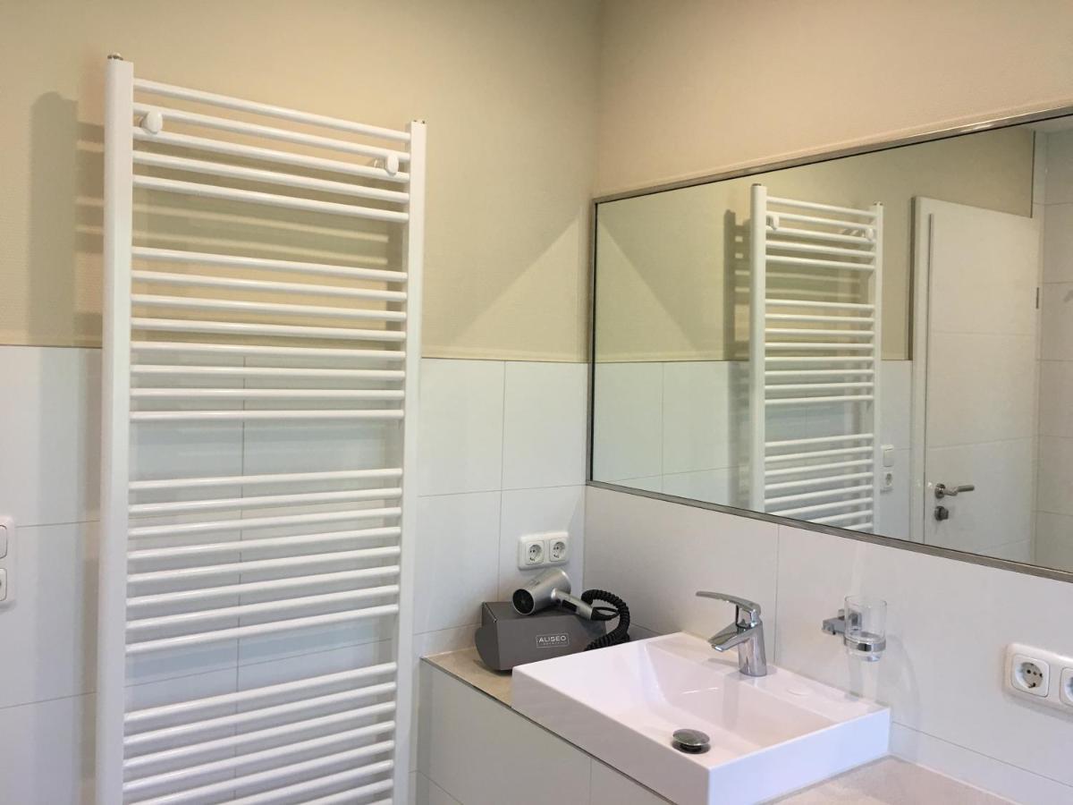 Komplettes Ferienhaus Potsdam Berlin Gaestehaus In Seenaehe 95Qm2 Monteurzimmer Экстерьер фото